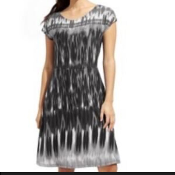 Athleta Dresses & Skirts - Athleta Ikat Tie Dye Dress Gray Black Size Medium